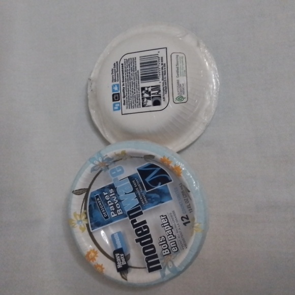 Graduation Party Set-NWT - Picture 8 of 16